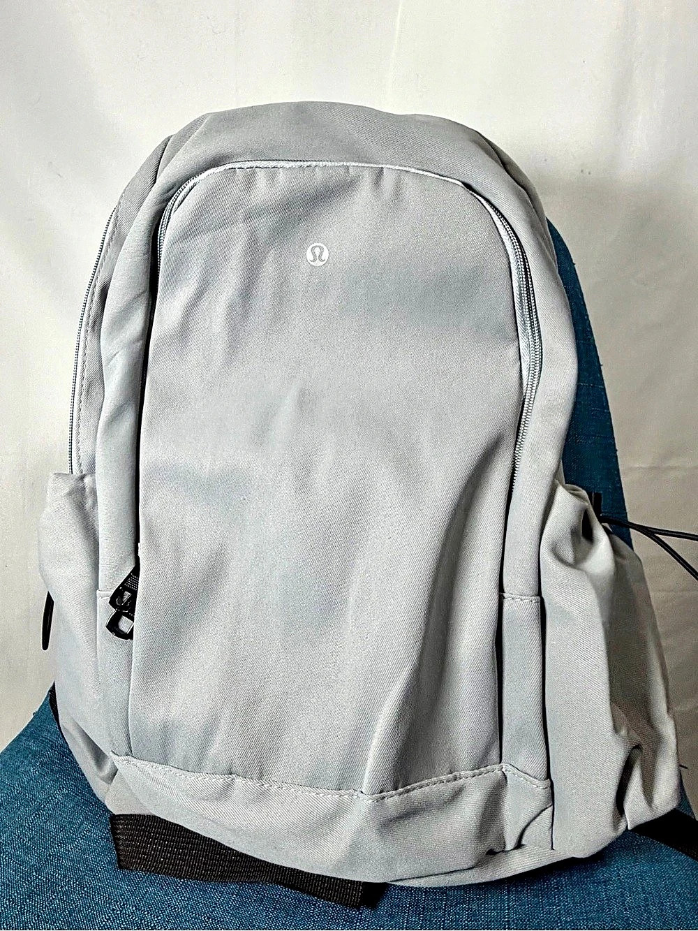 Lululemon Everyday Backpack 21L Gray & Blue